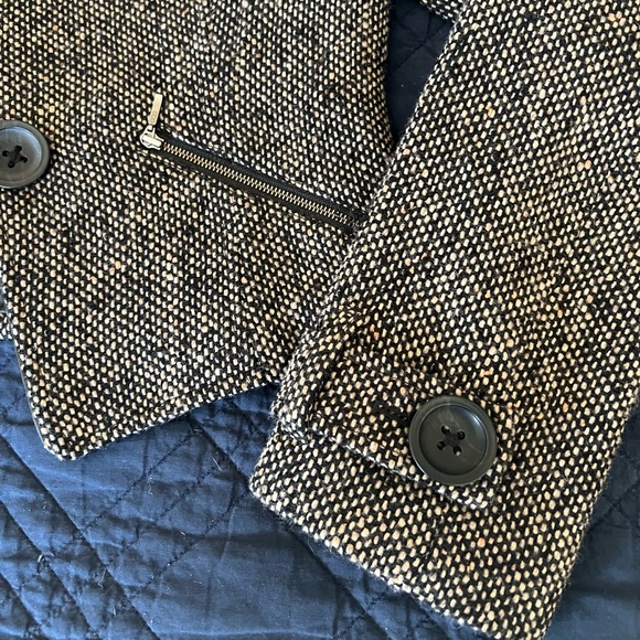 CAbi Blazer - Picture 2 of 7